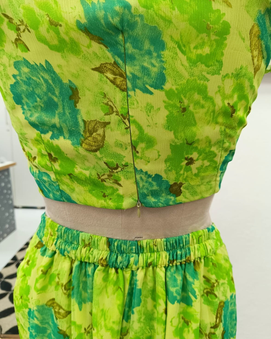 Lime Green Floral Chiffon Co-ord Set – Trendy Sleeve Crop Top & Flared Pants