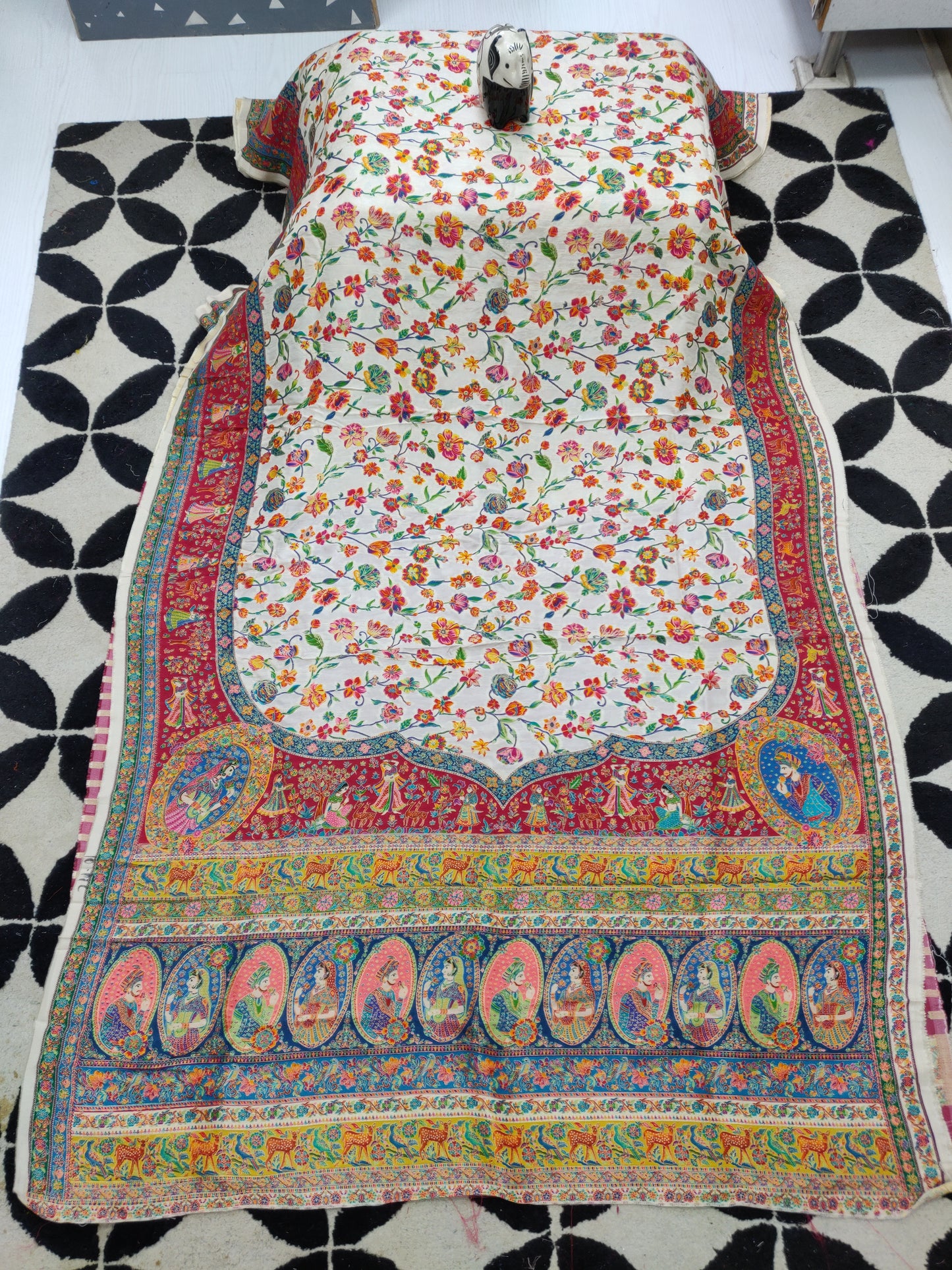 White Kashmiri Saree